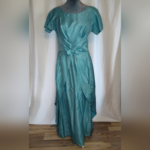 60s Vintage Cinderella Blue Full Length Formal Gown Short Sleeves - Picture 2 of 16